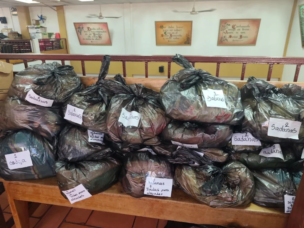 Juego de sábanas para ser entregadas en La Guaira
